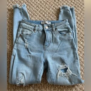 Light Distressed Jeans